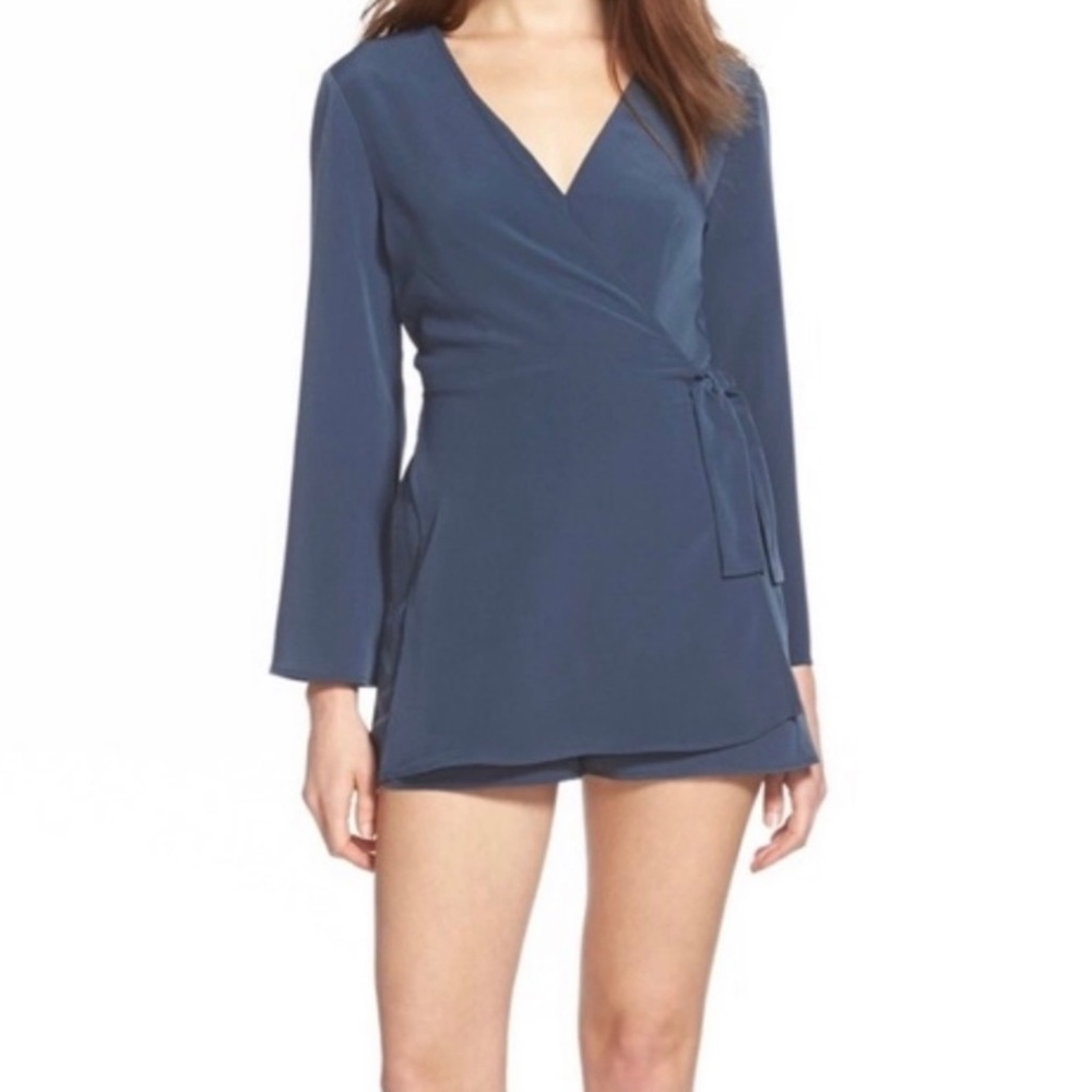 ASTR Navy Tie Side Romper XS